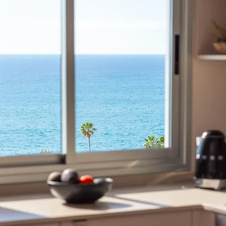 Apartment Vacation With Stunning Oceanview