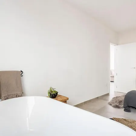 Vacation With Stunning Oceanview Apartment Puerto de Santiago (Tenerife)
